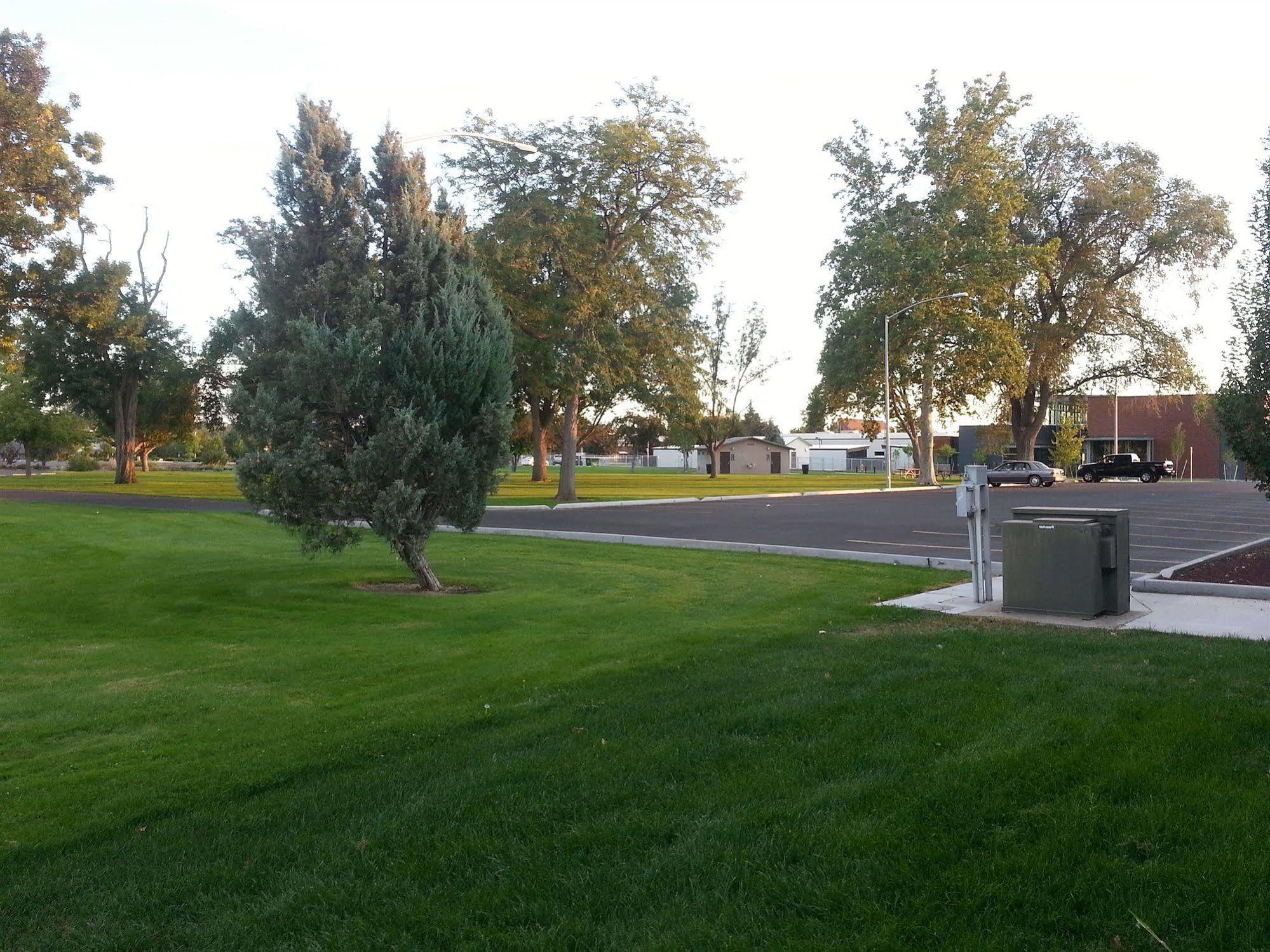 Econo Lodge Moses Lake Exterior foto