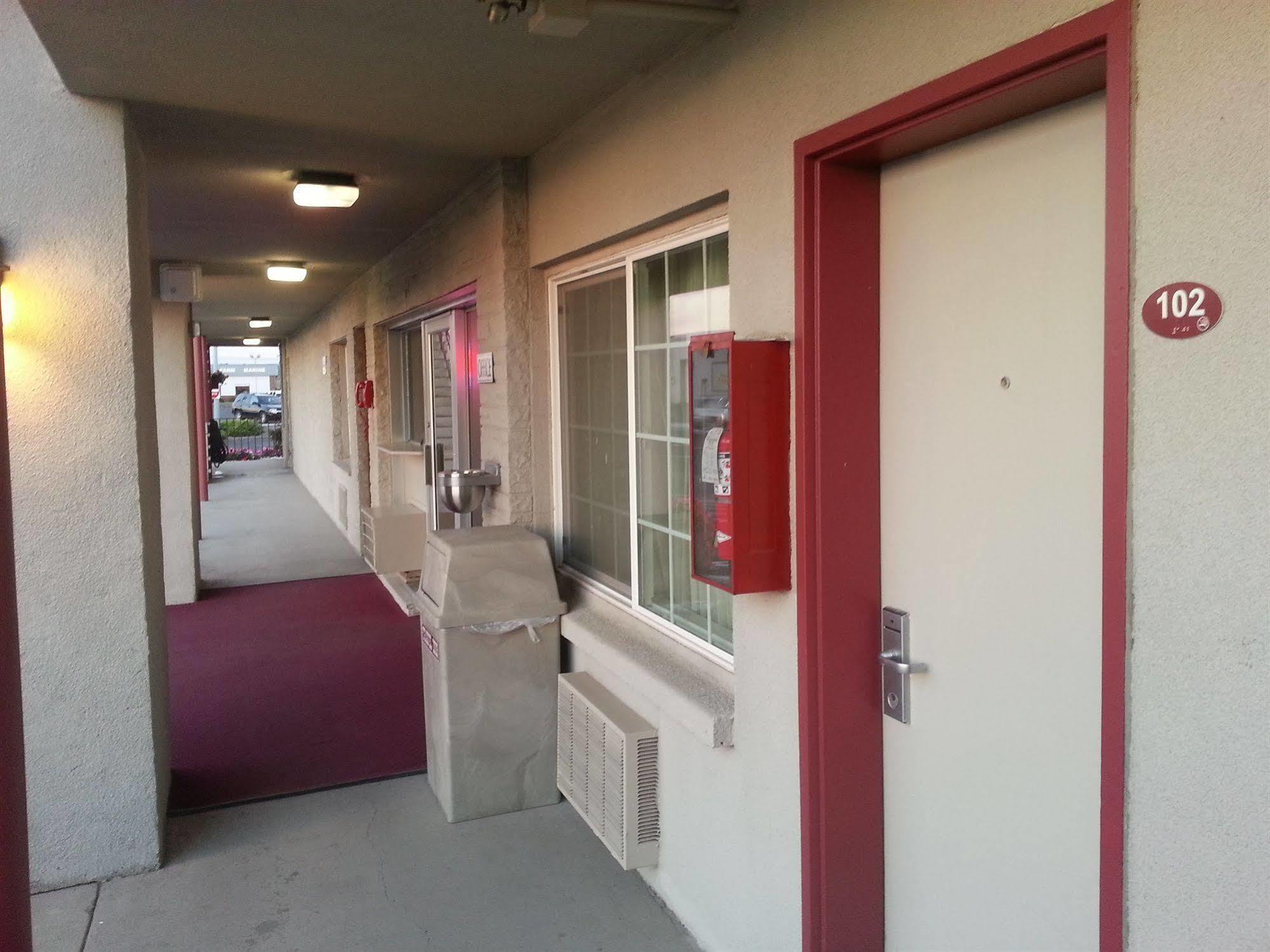 Econo Lodge Moses Lake Exterior foto